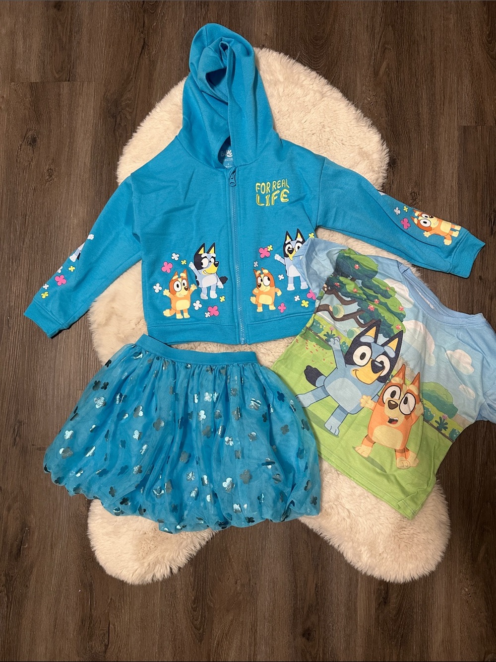 Girls Bluey Hoodie, Tee & Skirt Set size 6
